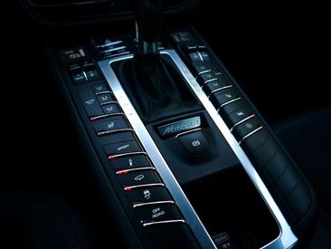 Porsche Macan Electrique Base — photo 13