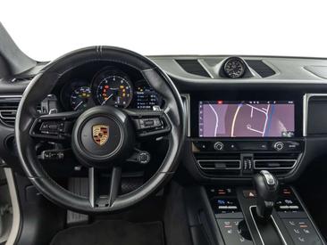 Porsche Macan Electrique T — photo 22