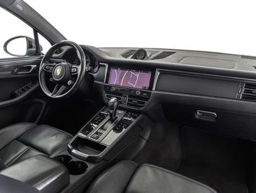 Porsche Macan Electrique T — photo 25
