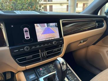 Porsche Macan Electrique Base — photo 8