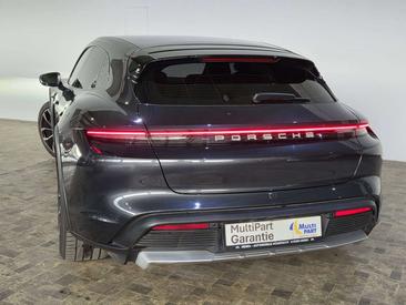 Porsche Taycan — photo 9