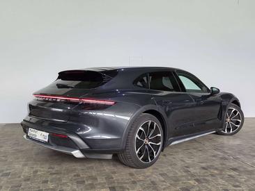 Porsche Taycan — photo 11