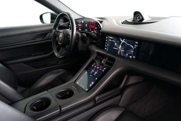 Porsche Taycan — photo 8