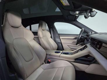 Porsche Taycan — photo 19