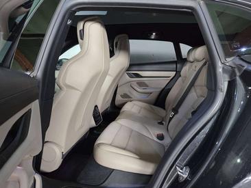 Porsche Taycan — photo 21