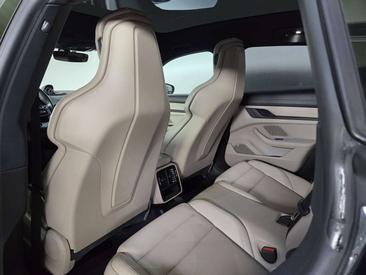 Porsche Taycan — photo 24