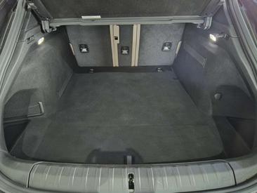 Porsche Taycan — photo 31