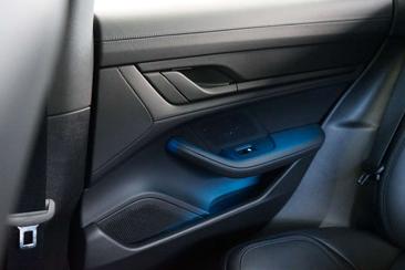 Porsche Taycan — photo 21