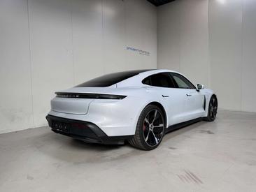 Porsche Taycan 4S — photo 3