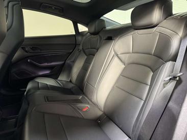 Porsche Taycan 4S — photo 10