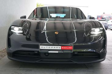 Porsche Taycan — photo 32