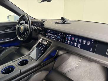 Porsche Taycan 4S — photo 13