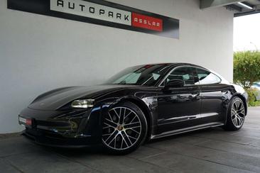 Porsche Taycan — photo 33