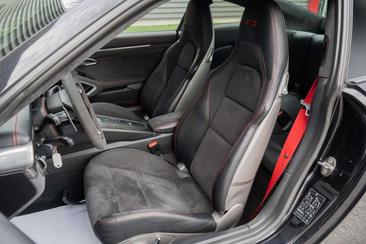 Porsche 991 GTS — photo 20