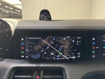 Porsche Taycan 4S — photo 14