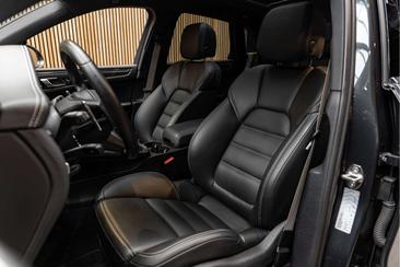 Porsche Macan T — photo 9