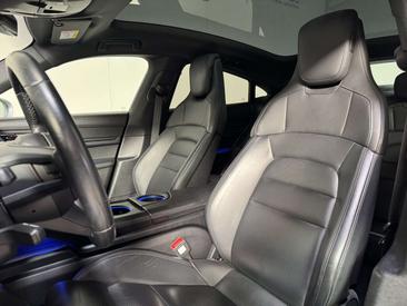 Porsche Taycan 4S — photo 18