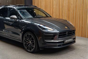 Porsche Macan T — photo 11