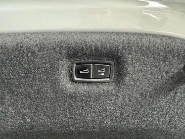 Porsche Taycan 4S — photo 22