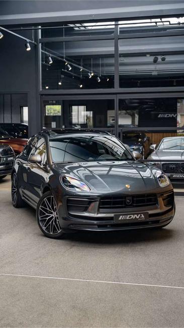 Porsche Macan T — photo 20