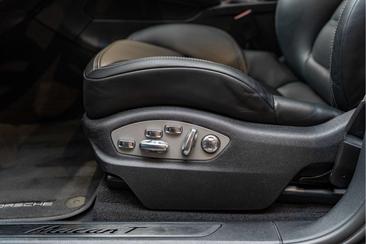 Porsche Macan T — photo 32