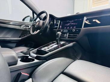 Porsche Macan Electrique S — photo 13