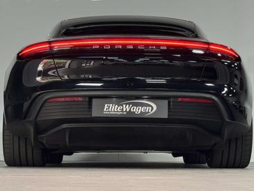 Porsche Taycan 4S — photo 8