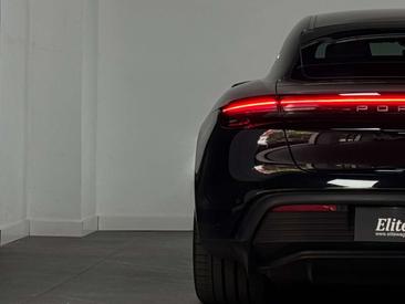 Porsche Taycan 4S — photo 9