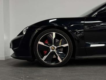 Porsche Taycan 4S — photo 13