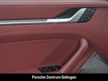 Porsche 992 I Carrera 4S — photo 13