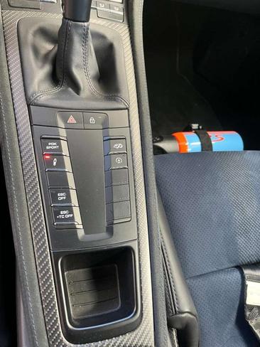 Porsche 718 Cayman GT4 RS — photo 12