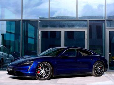 Porsche Taycan 4S — photo 2