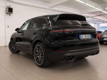 Porsche Cayenne III — photo 4