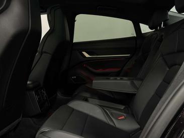 Porsche Taycan 4S — photo 46