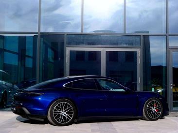 Porsche Taycan 4S — photo 5