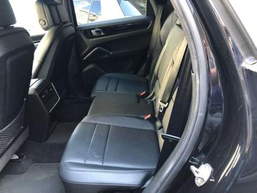 Porsche Cayenne III — photo 9