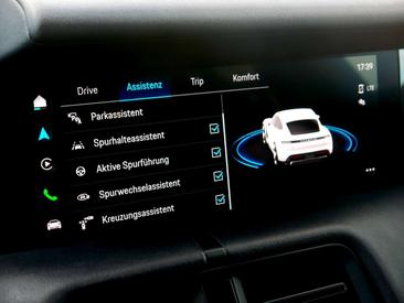 Porsche Taycan 4S — photo 17