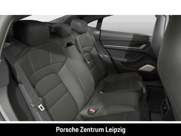 Porsche Taycan Turbo — photo 9