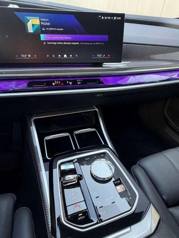 BMW I7 XDrive60 — photo 7