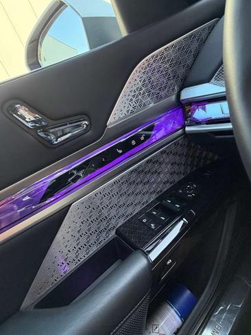 BMW I7 XDrive60 — photo 8