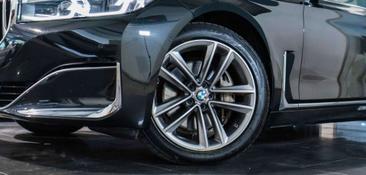 BMW Série 7 730d — photo 6