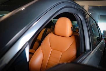 BMW 330 Individual 330e — photo 13