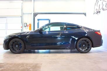 BMW M4 Competition XDrive — photo 8