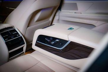 BMW Série 7 730d — photo 20