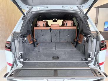 BMW X7 XDrive40d — photo 22