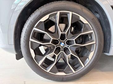 BMW X7 XDrive40d — photo 25