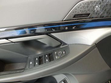 BMW I5 M60 XDrive — photo 18
