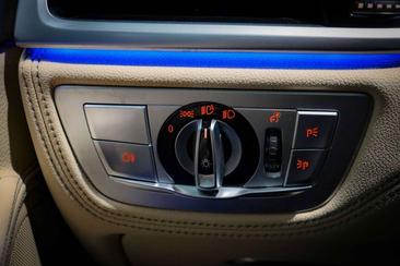 BMW Série 7 730d — photo 28