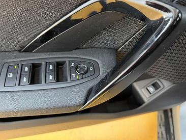 BMW IX2 XDrive30 — photo 16