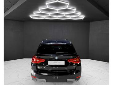 BMW iX3 — photo 4